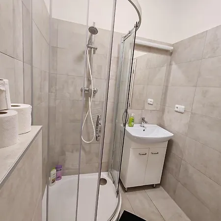 Z-C Apart 3-99 Apartamento *